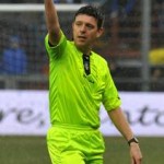 arbitro rocchi ammonisce