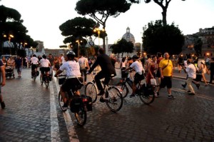 ciclisti-ai-Fori-Imperiali[1]