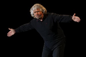 Beppe Grillo ed il suo show "Te La Do Io L'Europa" fanno tappa a Napoli al Teatro Palapartenope