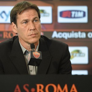 Rudi-Garcia-en-conference-de-presse-930x620_scalewidth_6301-300x300